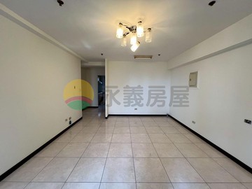 住三房平車走路到咖啡廳享受文山特區氛圍｜高雄市鳳山區文中街