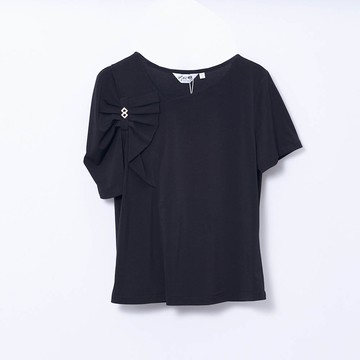 CLL巧玲瓏 抓皺造型袖貼鑽上衣 8133123