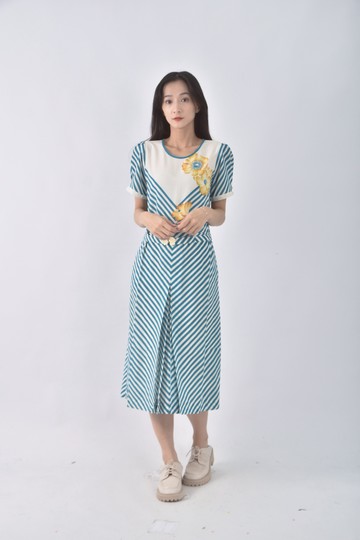 (M) 花紋藍色綁帶洋裝