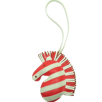 【二手名牌BRAND OFF】HERMES 愛馬仕 紅/綠色 Agneau Milo羊皮 Geegee Savannah 馬頭 掛飾 U刻