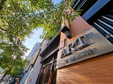 專約｜新車站六合商圈、美麗島捷運｜景觀大兩房4年屋｜高雄市前金區七賢二路