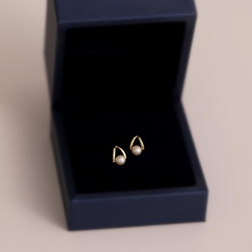 也是摯愛 柔美小豌豆925純銀淡水珍珠耳釘 簡約氣質小紅書ins通勤