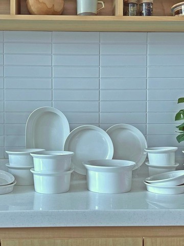 ModernBlanc Korean 18pc Dining Set 4 People 2 Soju Glasses Housewarming Dinnerware Set