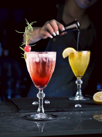 土耳其進口玻璃杯復古刻花高腳水晶杯紅酒杯創意雞尾酒杯子烈酒杯