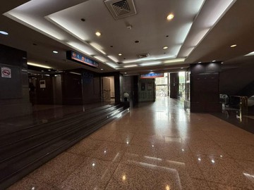 50層樓~長谷世貿聯合國~傳家寶金店面~有獨立空調｜高雄市三民區民族一路
