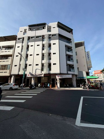 東區LALAPORT電梯22間獨洗曬套房透套｜台中市東區建新街