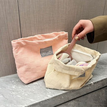 臺灣/✨化妝包 洗漱包  化妝品收納包冬季新款百搭華夫格化妝包洗漱包女士手袋手拿包便捷大容量收納袋