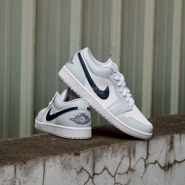 【逢甲 FUZZY】Air Jordan 1 Low Squadron Blue 海洋藍 553558-400