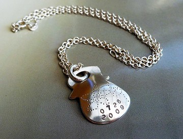 小花牛~純銀十二生肖彌月墜飾項鍊,手作的詩小朋友第一件純銀飾