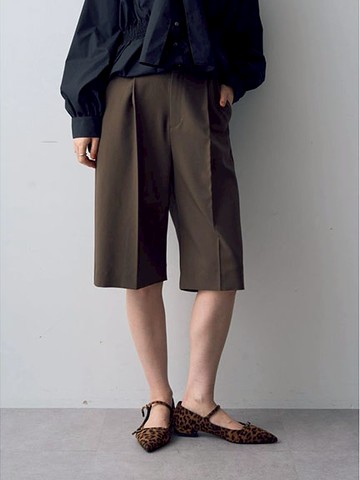 俐落打摺五分褲(7F43L0F0300) - YECCA VECCA