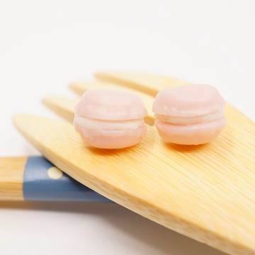 Playful Design  淡粉紅法式馬卡龍耳環