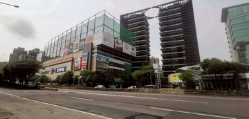 新店七張華廈四改三房車｜新北市新店區中正路