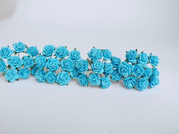 紙花中心裝飾品用品，100 件。迷你玫瑰，尺寸 0.8 厘米，天空色