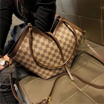 香港品牌大容量包包女2025新款個性手提托特包洋氣單肩斜挎子母包