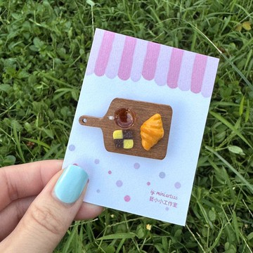 All Day Breakfast 全日早餐 手作 扣針 (UV滴膠+樹脂黏土製作)2