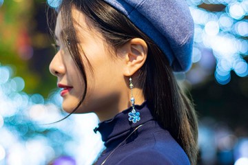 【輝雪】 會變色 | 雪花水晶不對稱藍色水晶珍珠耳環 情人節禮物