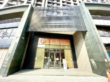 尊悅總裁老闆的年輕廠辦｜新北市樹林區保安街二段