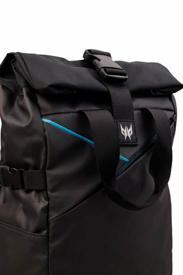 Predator  Backpack 15.6-inch  掠奪者 15.6吋 捲蓋後背包 (潮勁黑)