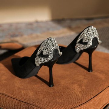 網紅水鉆氣質女神高跟鞋2024新款尖頭淺口細跟性感女單鞋X110-A30