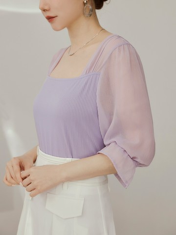 細膩直紋微透膚拼接泡泡荷葉袖上衣