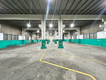 有影片《總使用約660坪》貨車好可廠登公司登｜新北市五股區五權七路