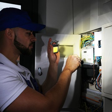 美國 TRAVELON | 3段LED掛勾照明燈2入(黑) | 手電筒 緊急照明