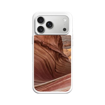 iPhone 17 Pro Max SolidX 白 - LOOK！多看我一眼 LOOK! Nature Seeks Attention - 大自然的傑作（錫安國家公園）