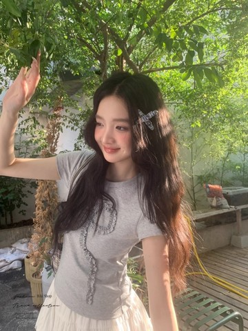 BAi白媽媽 木耳邊修身棉T／圓領蝴蝶結短袖上衣－【350436】