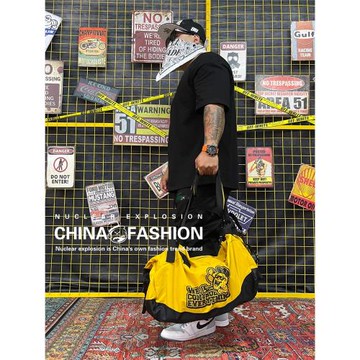 核爆炸街頭潮流尼龍布輕便戶外休閑運動大容量手提雙肩背健身包男