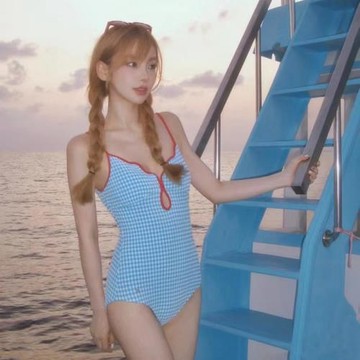 網紅同款性感露背小清新格子撞色少女緊身顯瘦跨境三角連體游泳衣