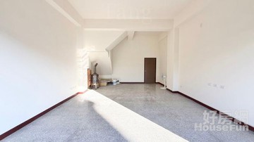 專任｜雙面臨路・輕齡美墅｜五房四衛雙主臥＋雙車位｜台中市北屯區廍子巷