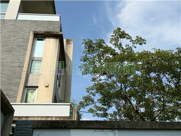 獨家專簽「東區一線之隔質感夢幻車墅」｜台南市仁德區文華路三段