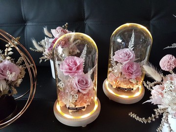 海藏設計| 薄霧粉玫。發光永生花玻璃罩 /裸色永生玫瑰 夜燈