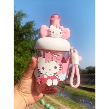 凱蒂貓可愛兒童水杯高顏值女生學生上學專用大容量吸管杯帶茶隔杯