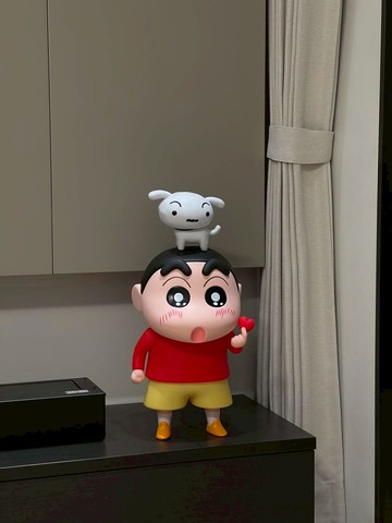 新品優惠！！！比心蠟筆小新擺件小白公仔手辦禮物超大號客廳卡通裝飾生日送禮物