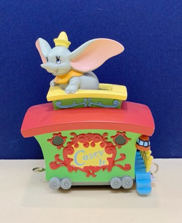 【震撼精品百貨】Disney 迪士尼~Enesco精品雕塑-迪士尼小飛象塑像-小飛象(附輪)#52331