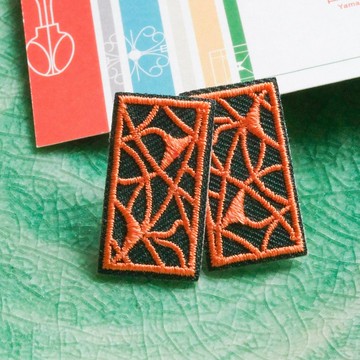 刺繡耳環 —鐵窗花 橘—