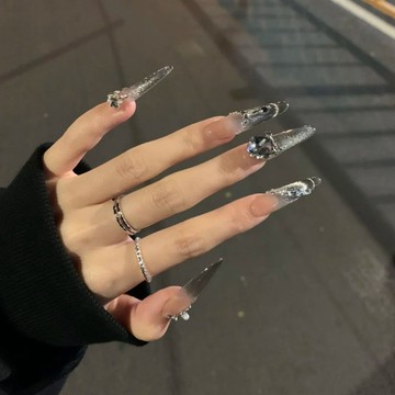 🎀台灣出貨🎀黑巧細狗尖新款秋冬美甲爆閃貓眼精緻奢華鑽氛圍感手工美甲穿戴甲