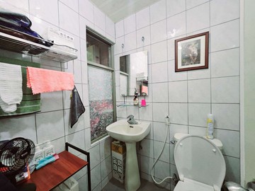 珍心推薦~東方伯爵超美自有車庫庭院透天｜新北市汐止區伯爵街