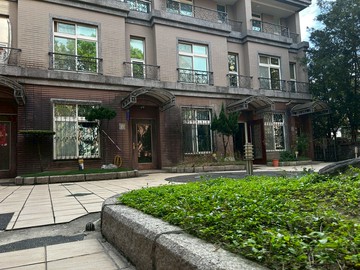 平鎮金陵美墅3車位別墅｜桃園市平鎮區金陵路三段