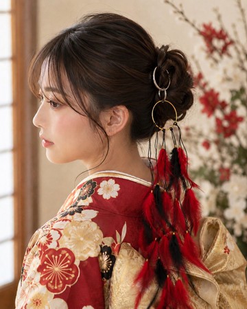 紅色羽毛髮片 馬尾環 髮片