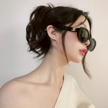 【GLORIA】CELINE｜CL40194U-01A 膠框太陽眼鏡