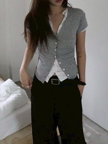 柔柔軟軟顯身材排釦上衣