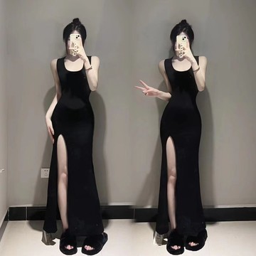 輕熟辣妹純欲風吊帶露背連衣裙女夏季氣質開叉收腰顯瘦內搭背心裙