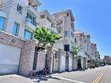 久樘天鵝堡一期、5米面寬雙車位、屋況極佳｜台中市沙鹿區正英十三街