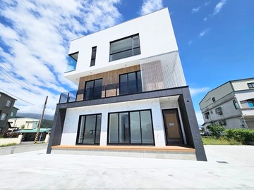 礁溪~鄉間走跳~奇萌子全新電梯4套房農舍~永慶婍霖｜宜蘭縣礁溪鄉柴圍路