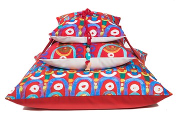 Le Botteghe su Gologone Pyramid Cushions 80x80 + 50x50 + 40x40 X H 60 Cm
