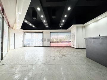 楊小扁~岡山超醒目地標 黃金三角窗店面1+2+3樓｜高雄市岡山區岡山路