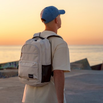 Targus Octave III 15.6 吋電腦後背包 - 紙白色 ( TBB65313 )