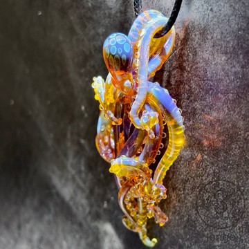 【Dream Glass Art】小眾原創設計 手工多彩琉璃章魚造型吊墜K色